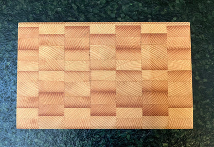 Planche à découper en bois de bout (8 variantes disponibles)