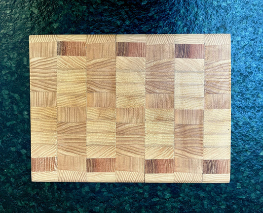 Planche à découper en bois de bout (8 variantes disponibles)