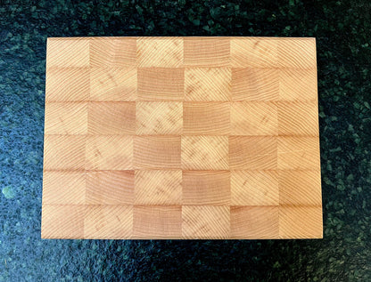 Planche à découper en bois de bout (8 variantes disponibles)