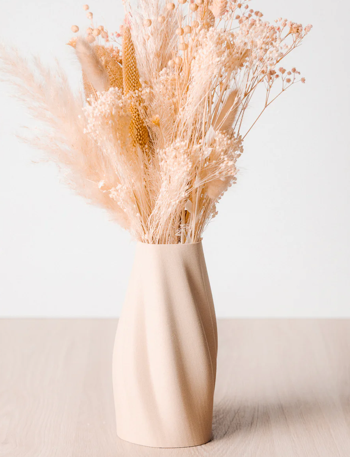 Vase "Twist" en bois recyclé pour fleurs séchées