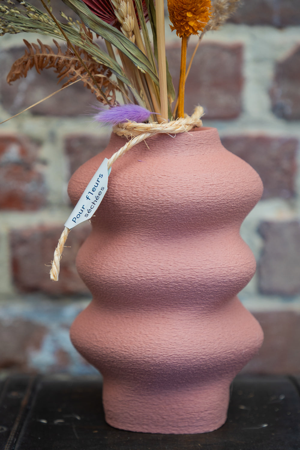 Vase "Jungle Fuzzy" Rose en Bois Recyclé - Imprimé en 3D pour Fleurs Séchées