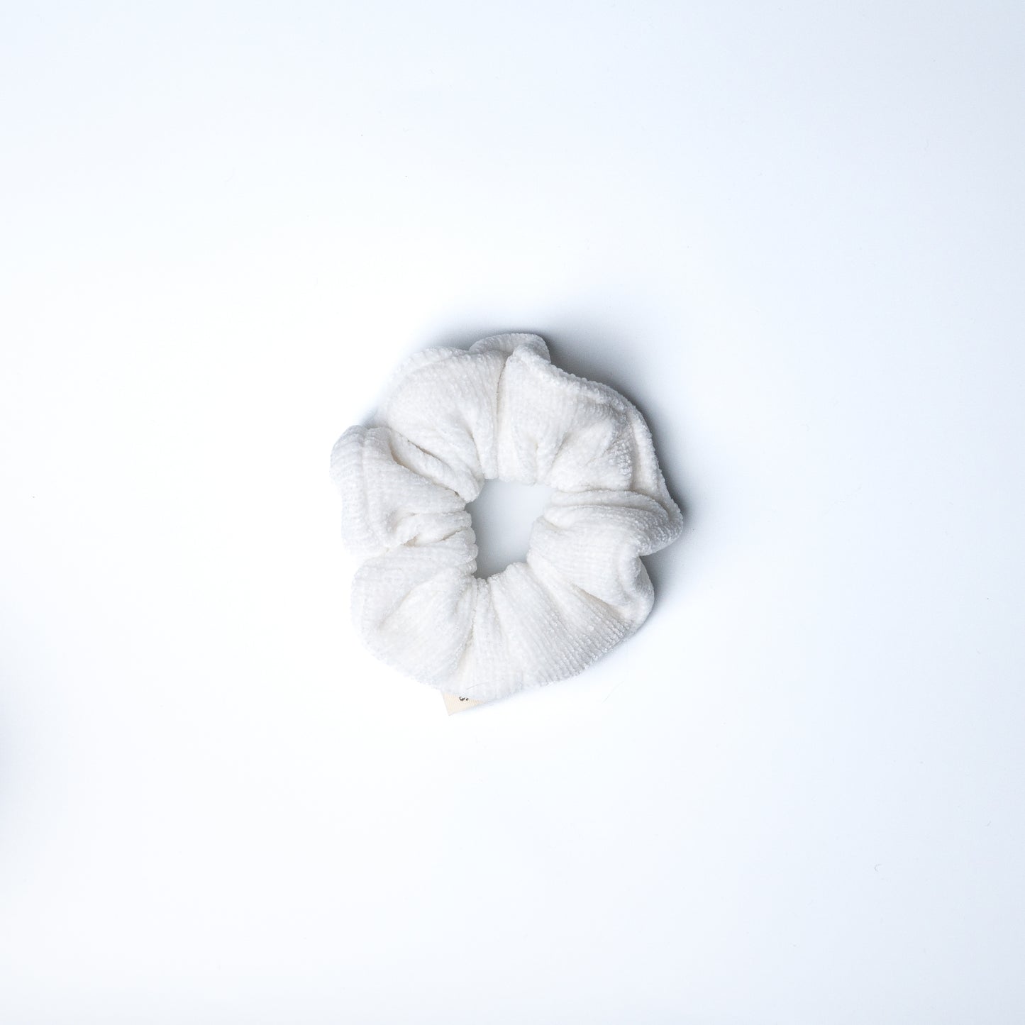 Chouchou Scrunchie – Accessoire cheveux uni ou à motifs