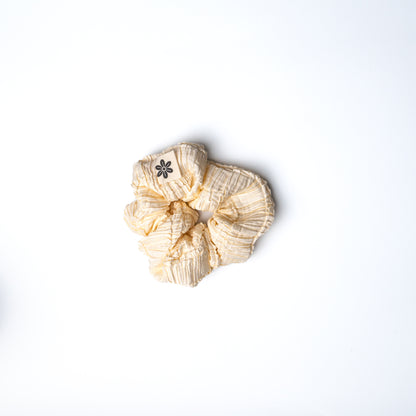 Chouchou Scrunchie – Accessoire cheveux uni ou à motifs