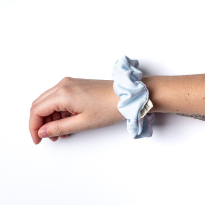 Chouchou Scrunchie – Accessoire cheveux uni ou à motifs